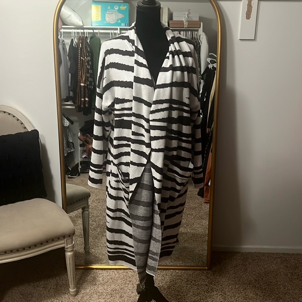 Outwealth X-Large long cardigan